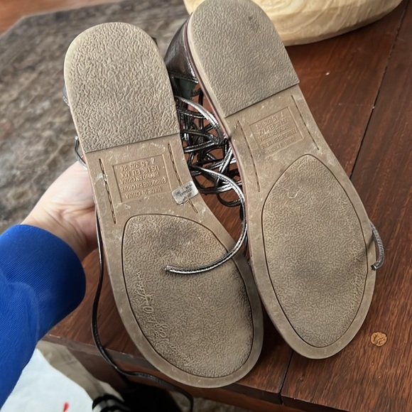 American Eagle Caged Lace Up Gladiator Pewter Sandals - Picture 5 of 6